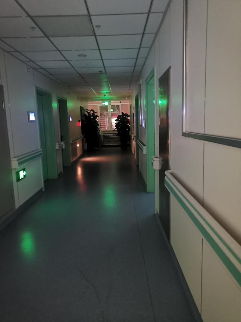 智图24小时医保取现回收：深夜里的救命稻草